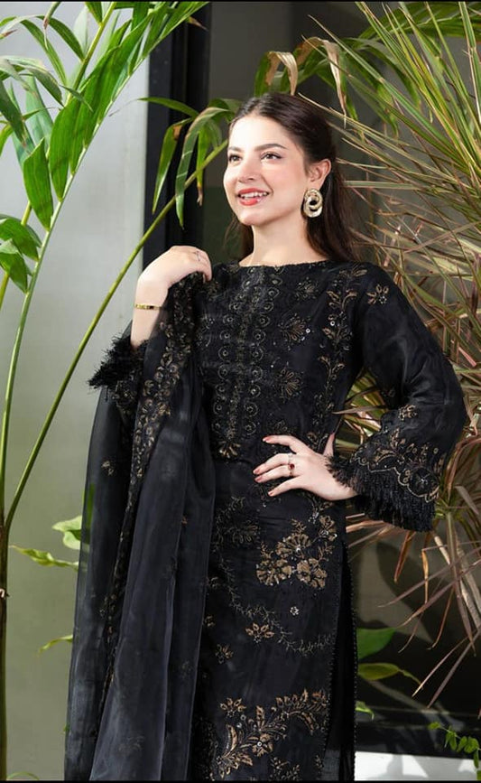 3PC Lawn Embroidered Shirt With Chiffon Embroidered Dupatta